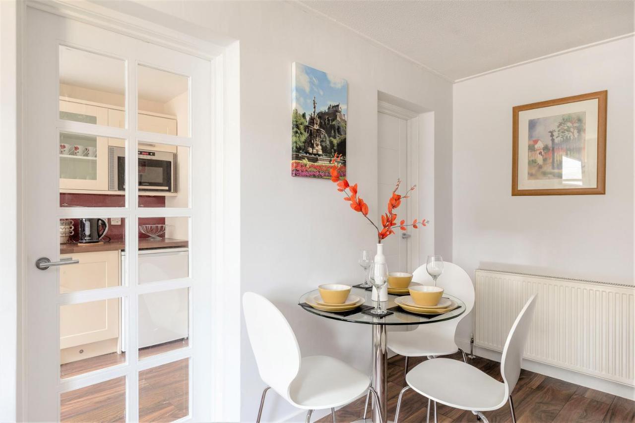 Stunning 1 Bed At Holyrood Palace & Arthurs Seat Edinburgh Exterior photo
