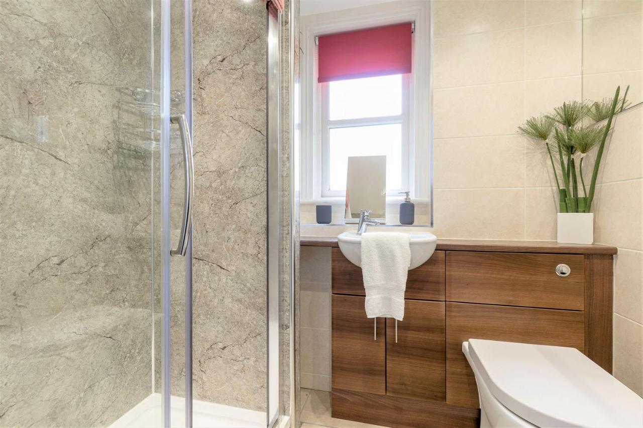 Stunning 1 Bed At Holyrood Palace & Arthurs Seat Edinburgh Exterior photo