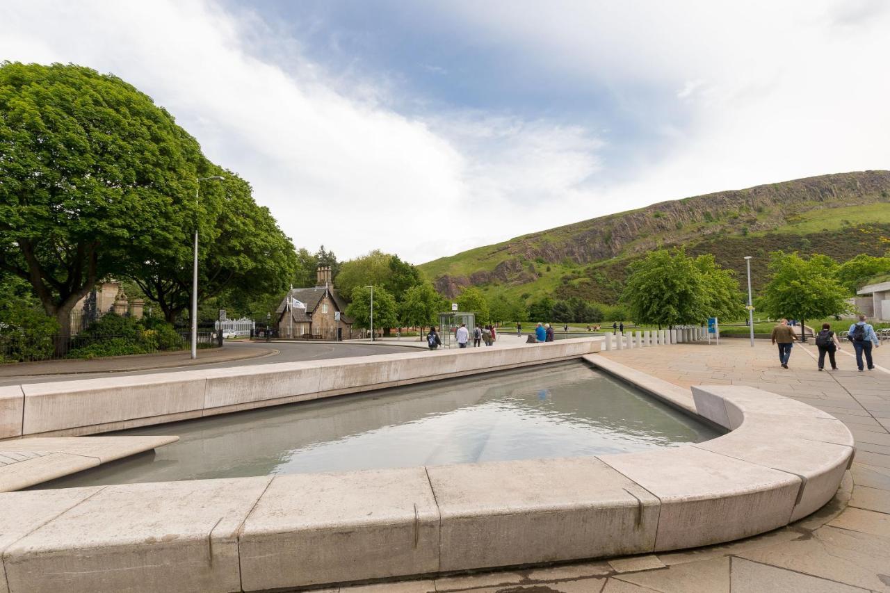 Stunning 1 Bed At Holyrood Palace & Arthurs Seat Edinburgh Exterior photo